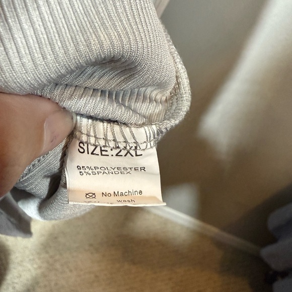 Light Grey Ribbed Tank Top - Picture 5 of 5